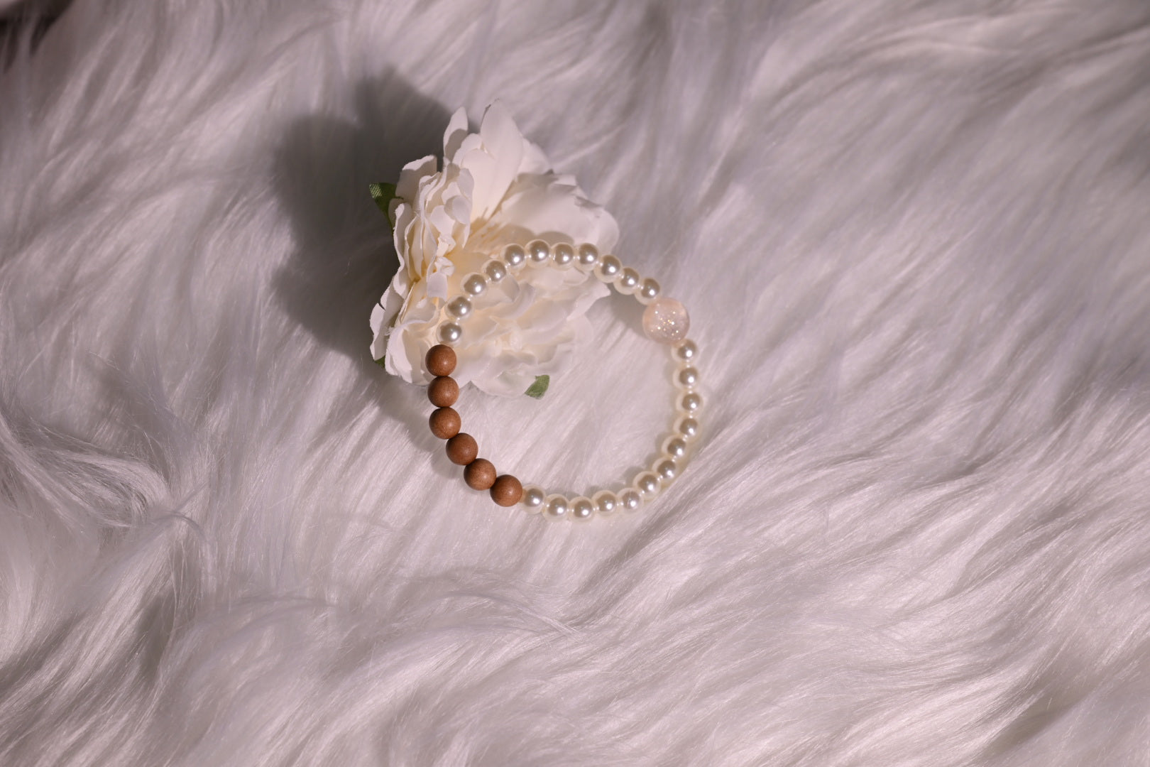 'Ally' wood pearl bracelet